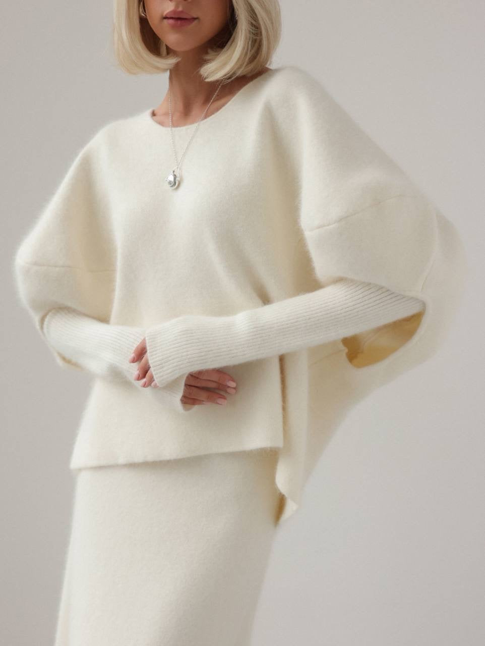 Elegant Ivory Wool Midi Skirt