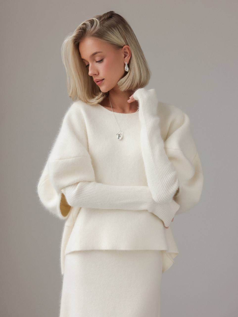 Elegant Ivory Wool Midi Skirt