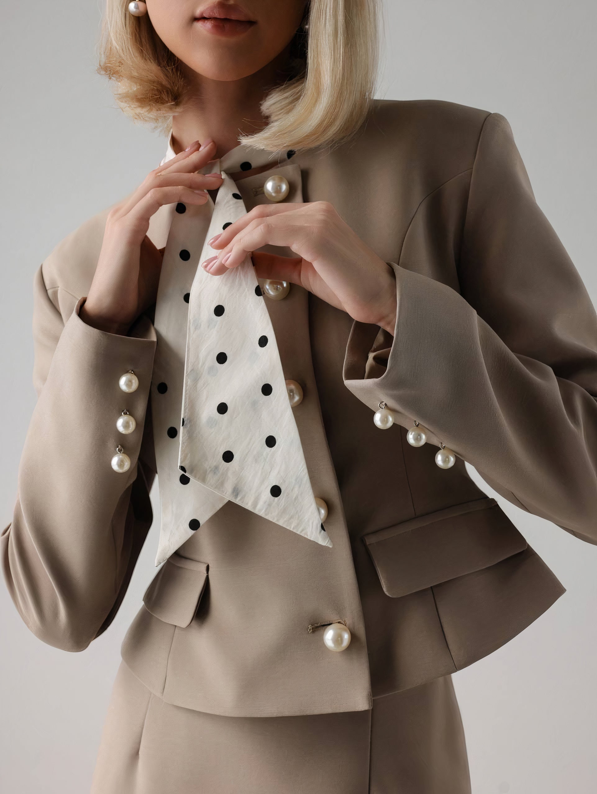 Amelie Pearl Button Set