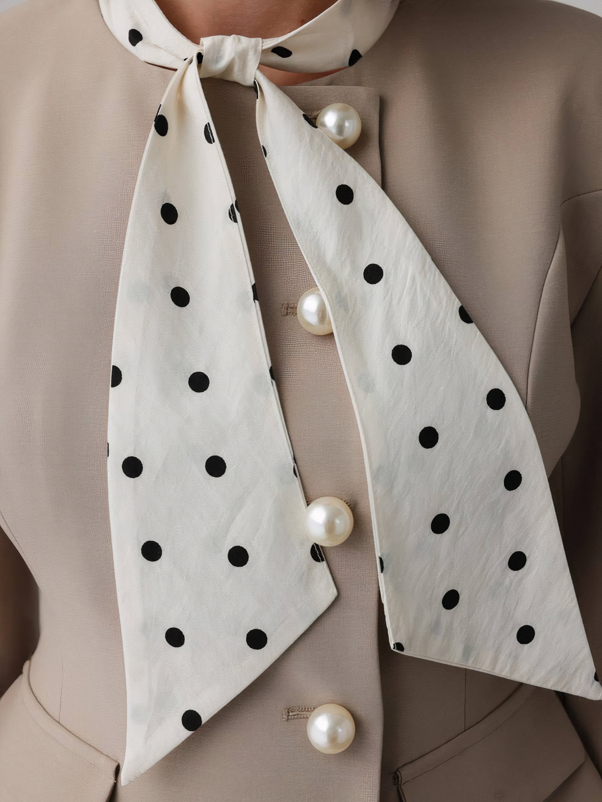 Amelie Pearl Button Set