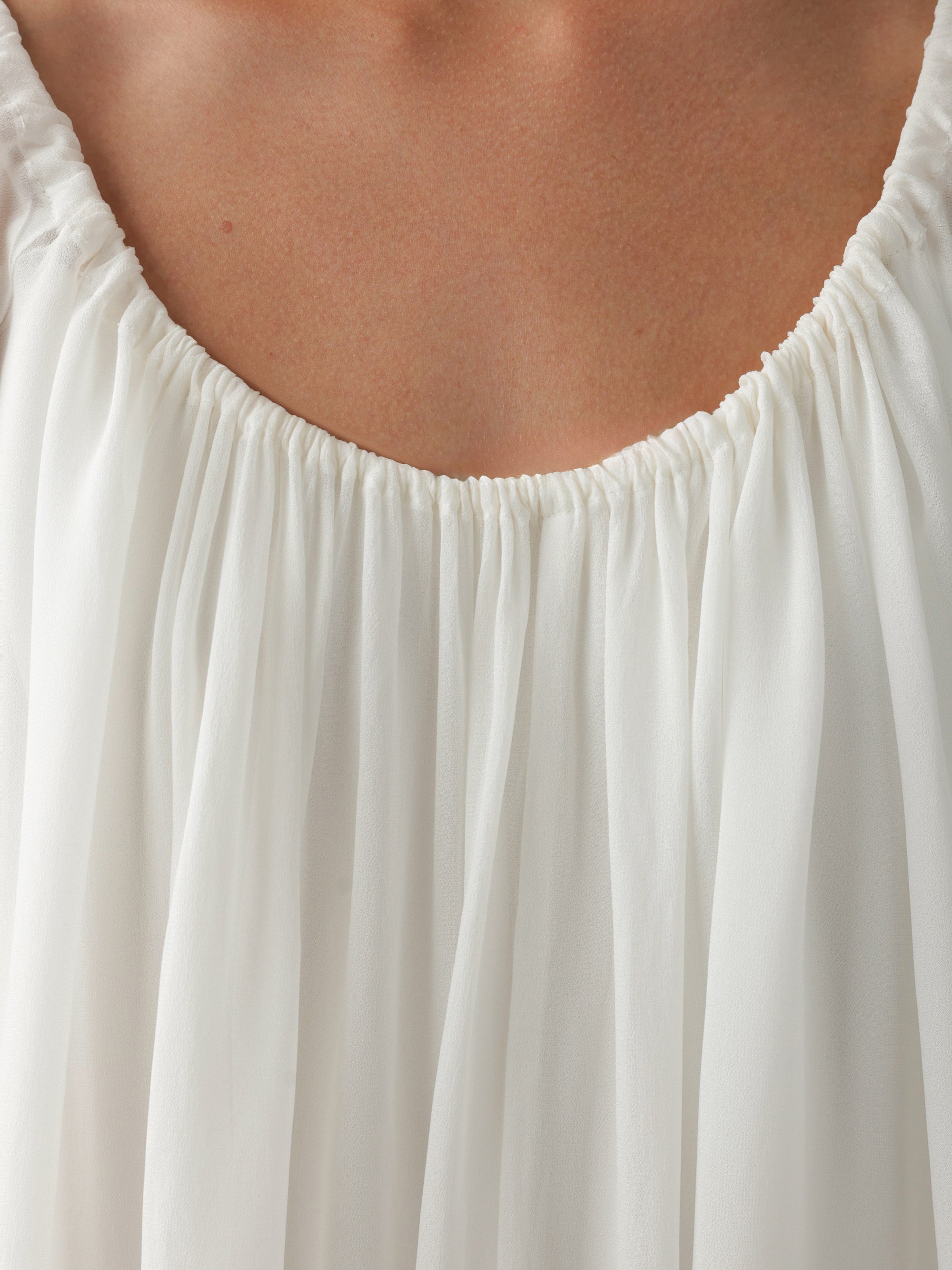 Air Veil Cape