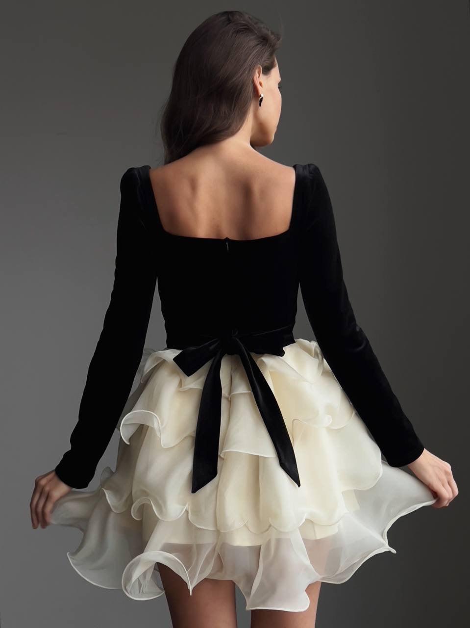 Stunning Black White Contrast Dress