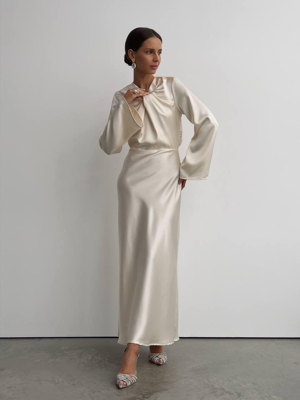 Elegant Silk Maxi Dress - L