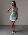 Elegantes mintgrünes Minikleid