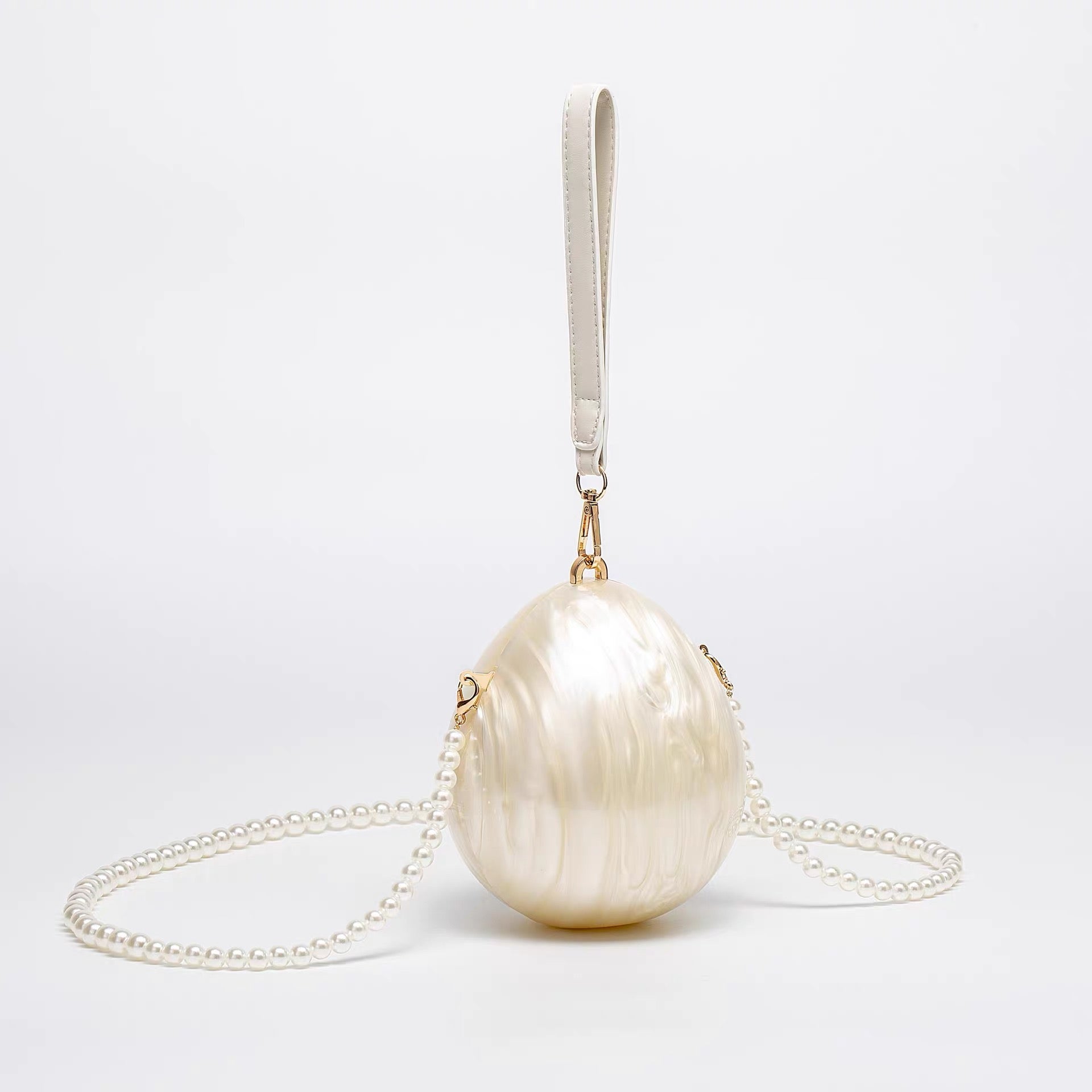 Eggshell Pearl Bag