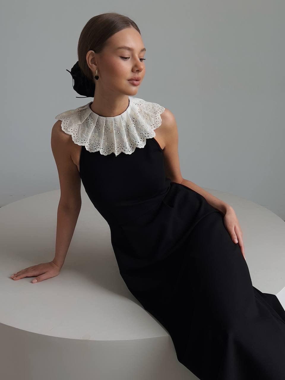 Elegant Black Midi Dress Special Design with Lace Collar.