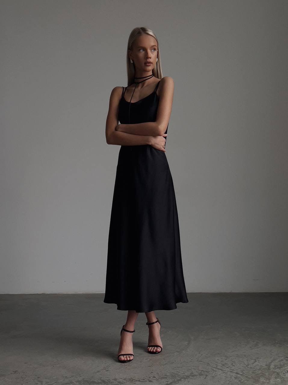 Elegant Black Midi Dress.