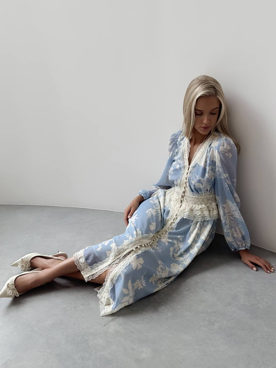 Elegant Blue Floral Lace-Trimmed Dress