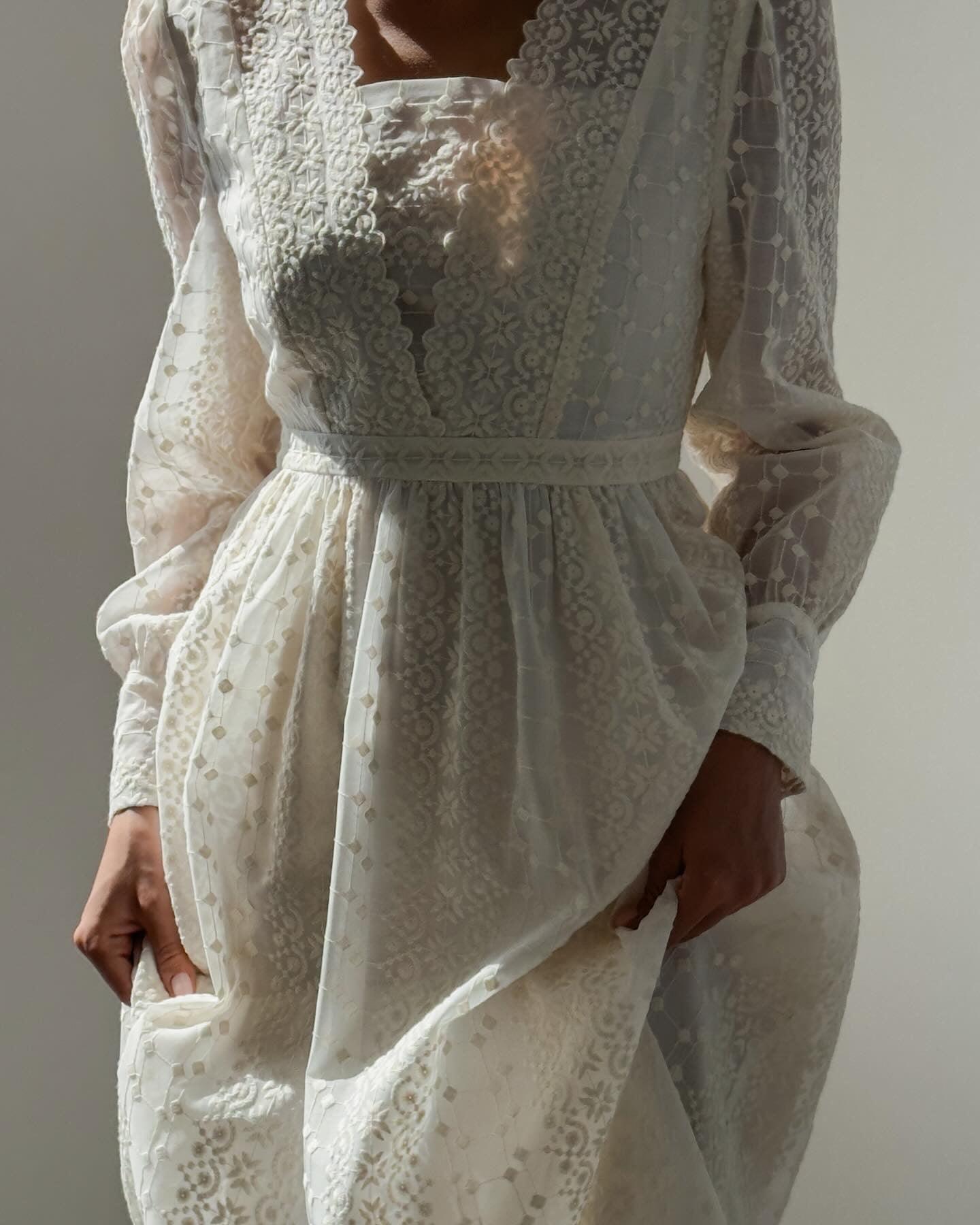 Lace Detail White Midi Dress.